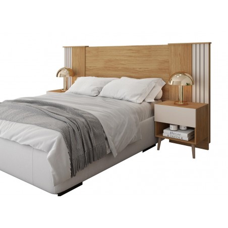 Mesa FERAY, apilable, epoxi color arena, tablero fenólico roble Country 69 x 69 cms.