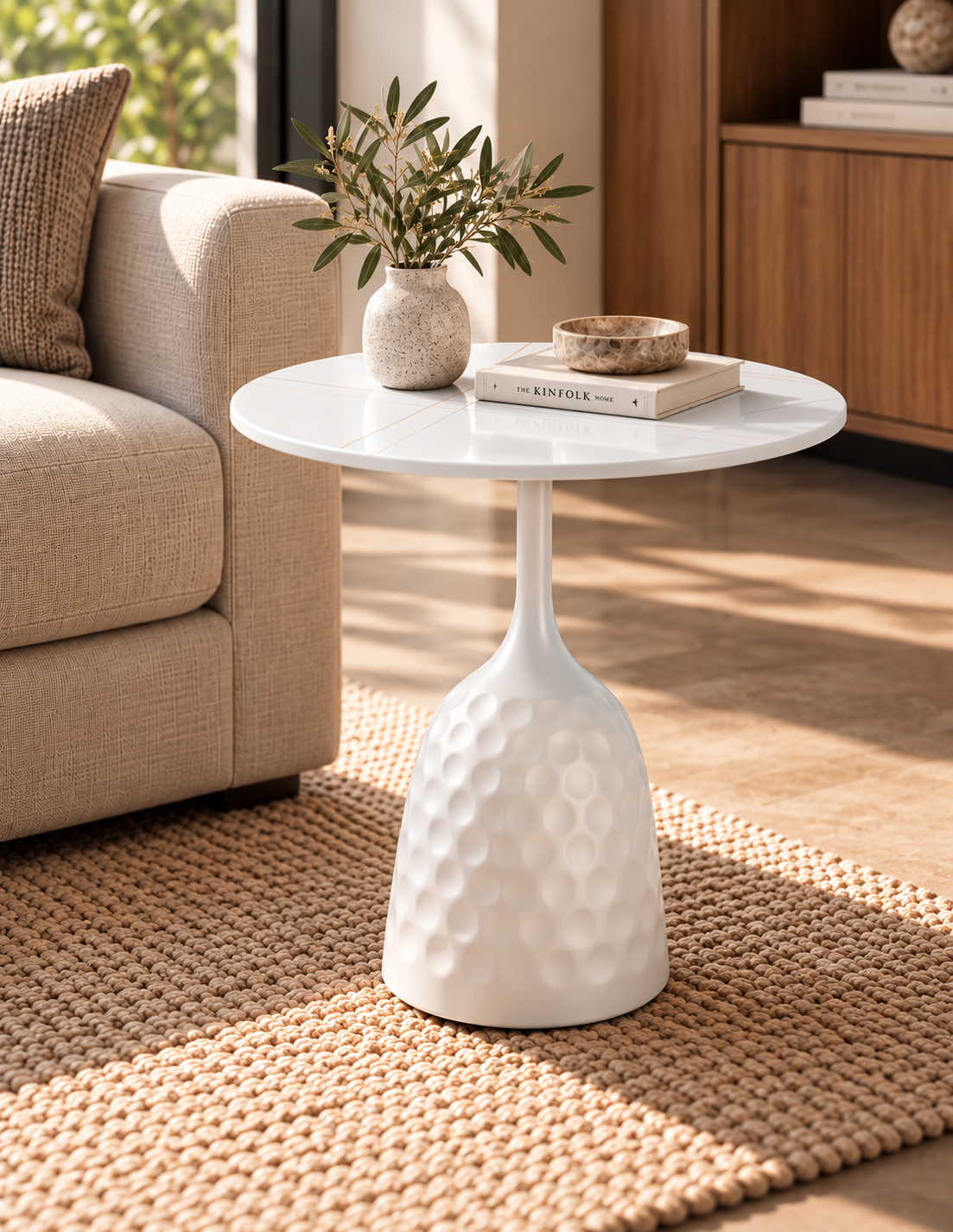 Mesa CAVEZZO, baja, blanca, tapa cerámica mármol blanco, 50 cms de diámetro