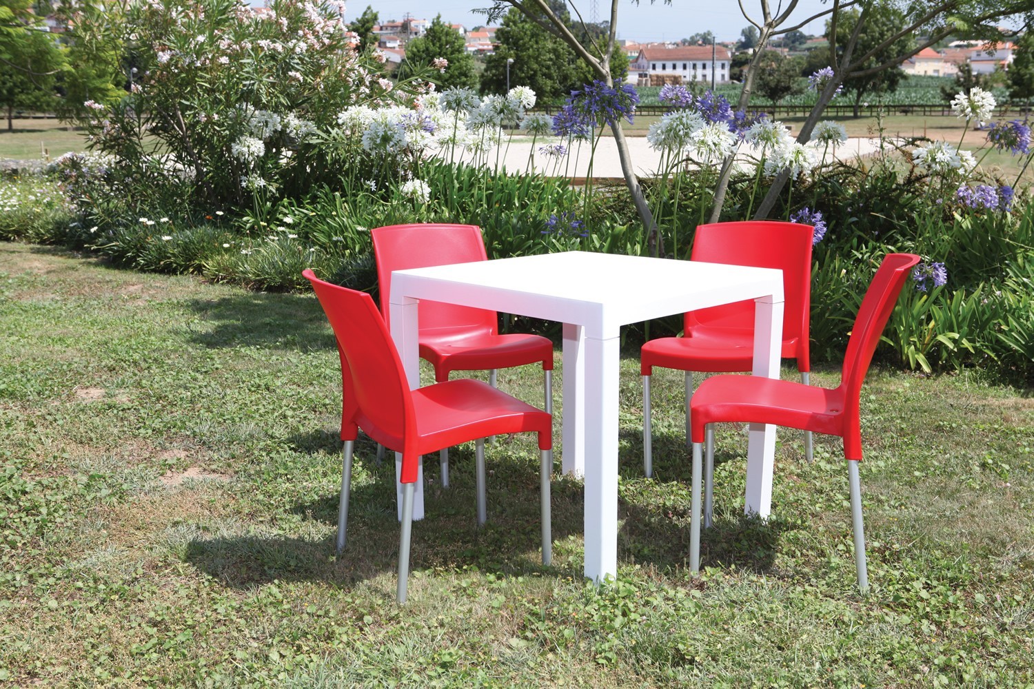 Mesa DITA, polipropileno blanco, 80 x 80 cms