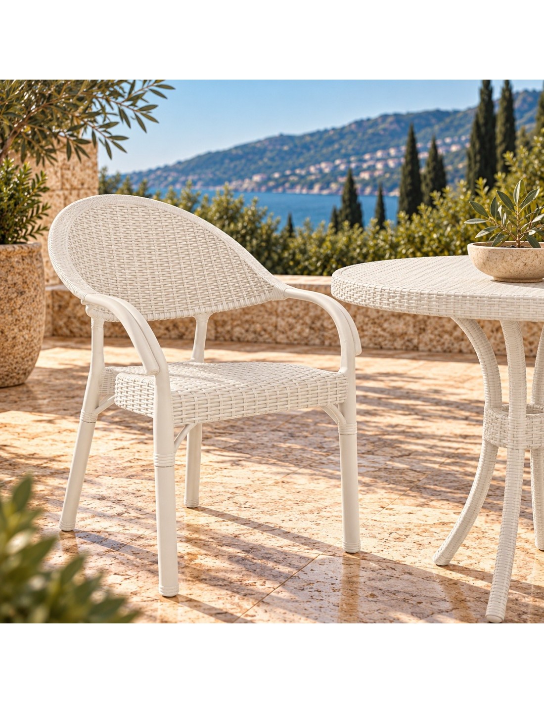 Sillón TORREMOLINOS, apilable, patas metálicas, polipropileno blanco
